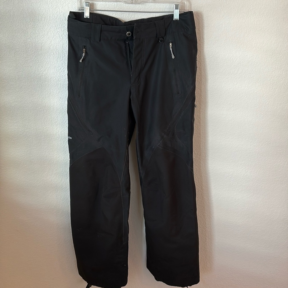 Patagonia women’s ski pant / snowboard pant - size 10